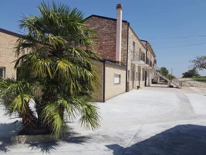 L'Oasi Di Rosi - Affittacamere Casalnuovo Monterotaro Exteriör bild